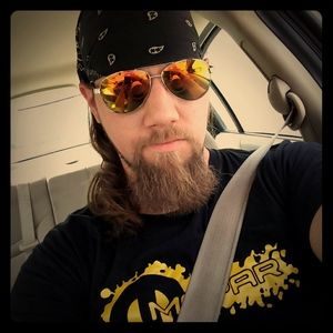 Meet your Posher, Lewi